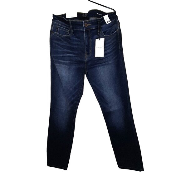 Judy Blue Denim - Judy‎ Blue Adelene  Relaxed Fit Mid Rise Girlfriend Jean Size 15/32 Blue Denim